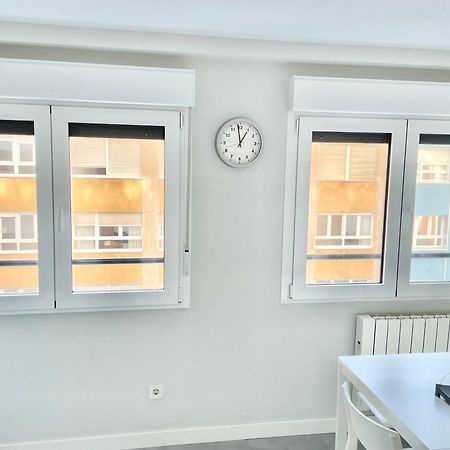 Apartamento San Lorenzo Playa. Vistas Al Mar. Хихон Екстериор снимка