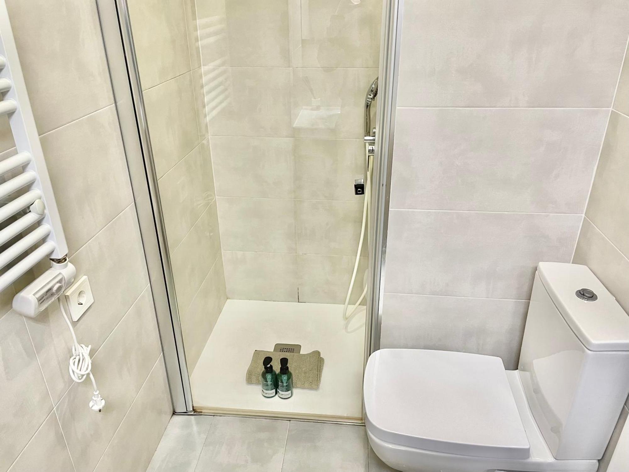 Apartamento San Lorenzo Playa. Vistas Al Mar. Хихон Екстериор снимка