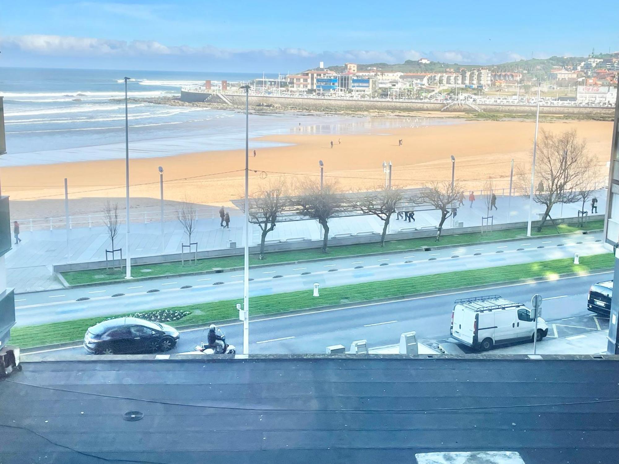 Apartamento San Lorenzo Playa. Vistas Al Mar. Хихон Екстериор снимка