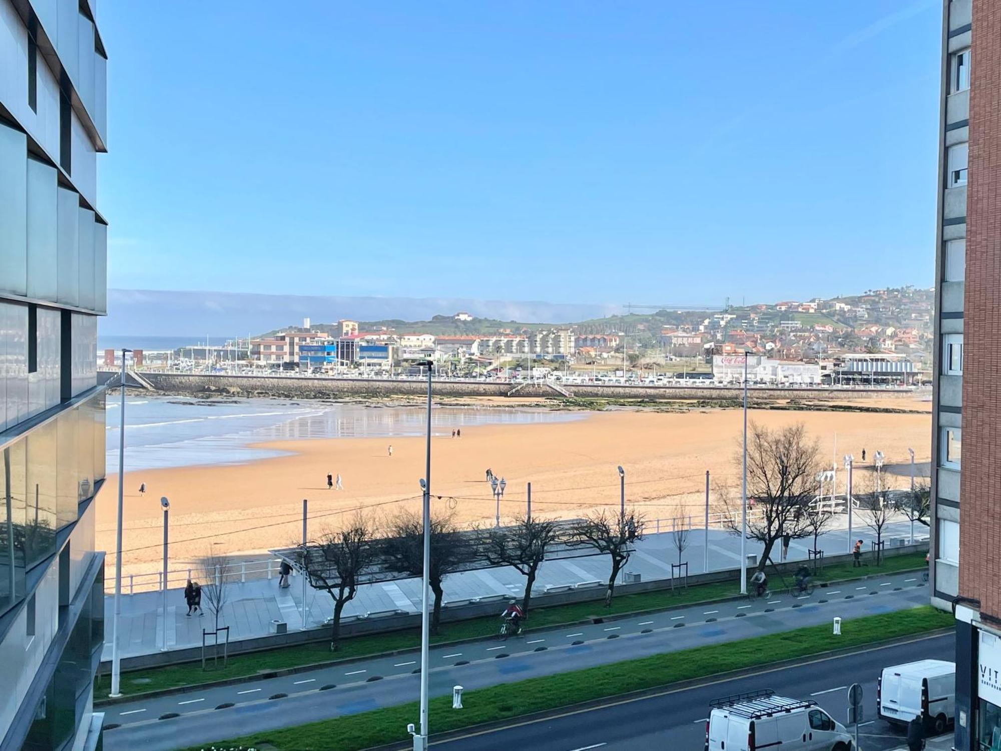 Apartamento San Lorenzo Playa. Vistas Al Mar. Хихон Екстериор снимка