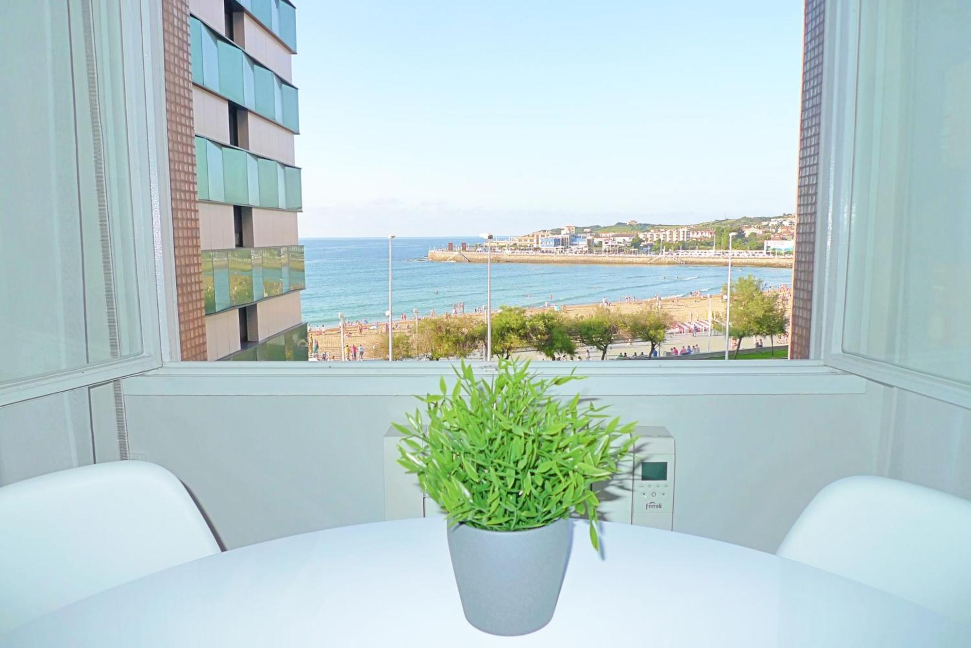 Apartamento San Lorenzo Playa. Vistas Al Mar. Хихон Екстериор снимка